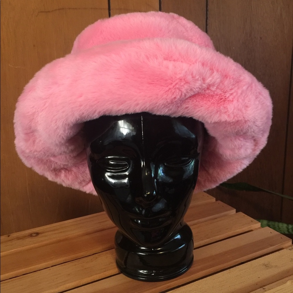 Powder Pink Faux Fur Bucket Hat - Picture 2 of 11
